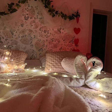 Domaine Des Anges Bed & Breakfast Avesnes-sur-Helpe Eksteriør bilde