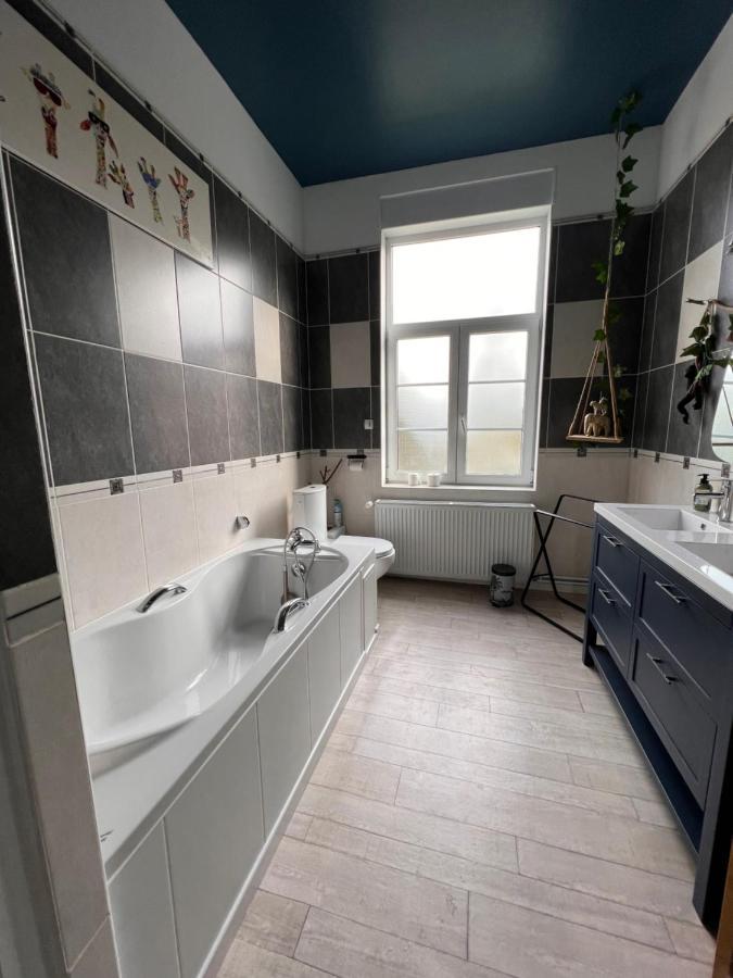 Domaine Des Anges Bed & Breakfast Avesnes-sur-Helpe Eksteriør bilde