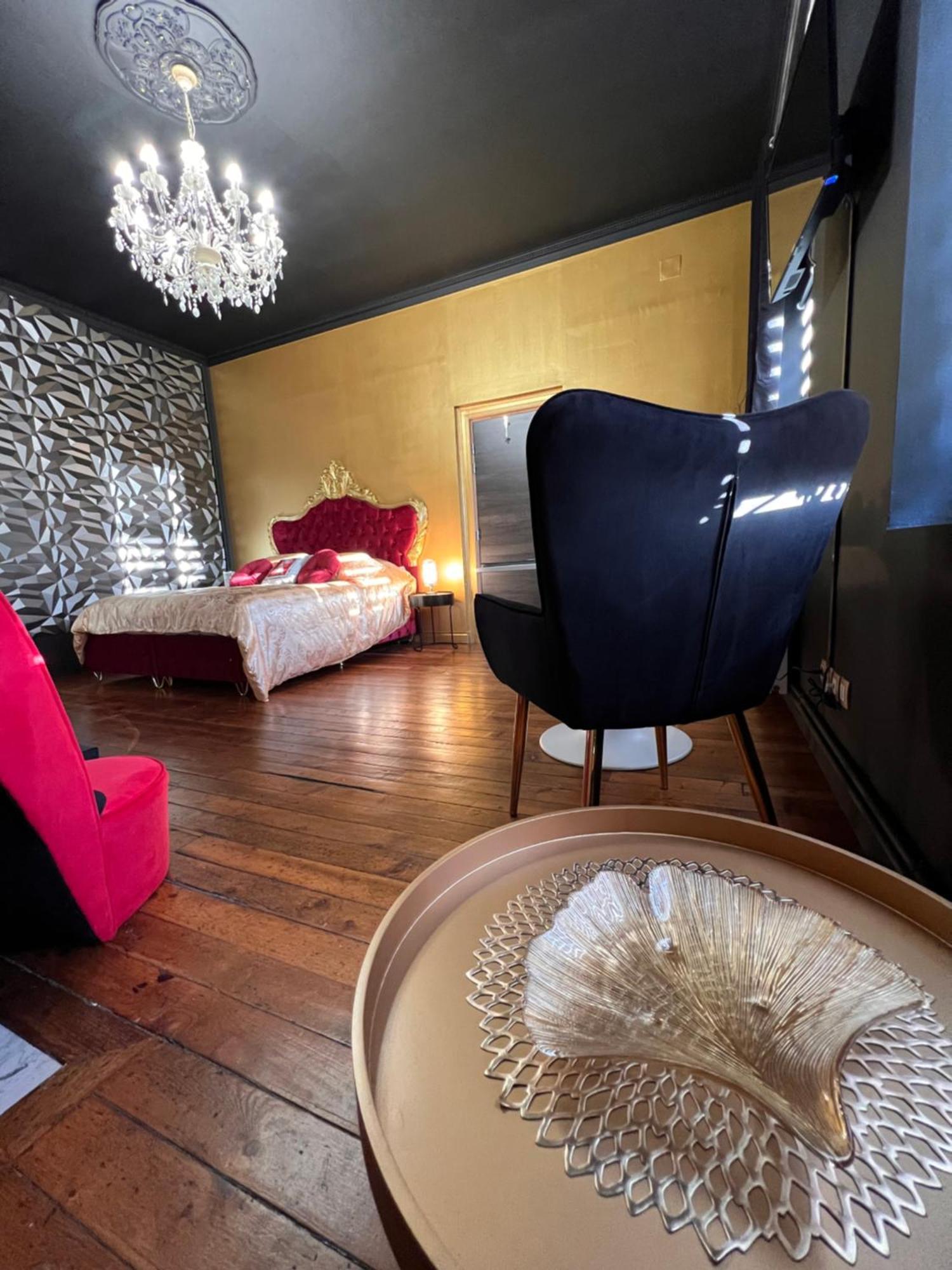 Domaine Des Anges Bed & Breakfast Avesnes-sur-Helpe Eksteriør bilde