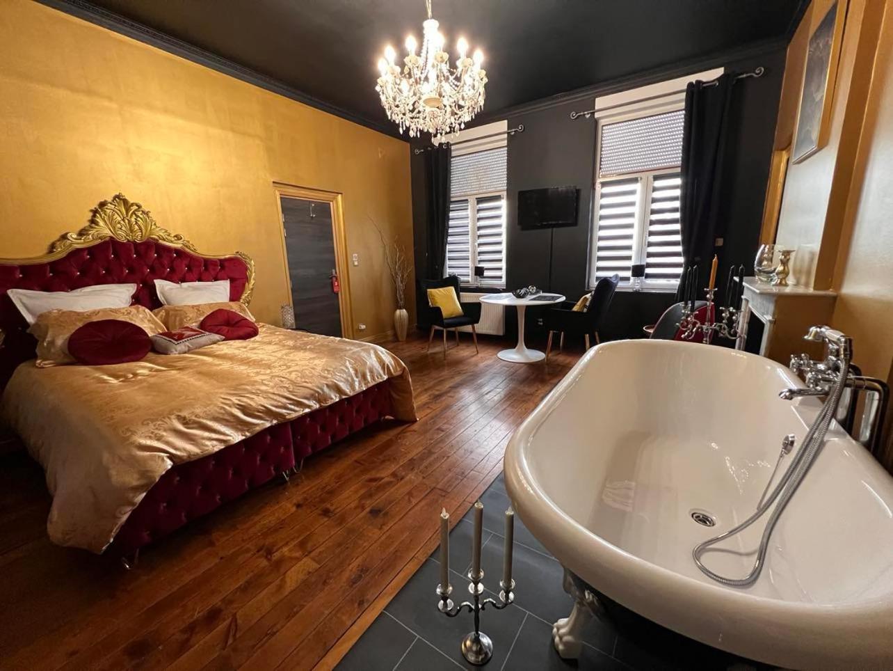 Domaine Des Anges Bed & Breakfast Avesnes-sur-Helpe Eksteriør bilde