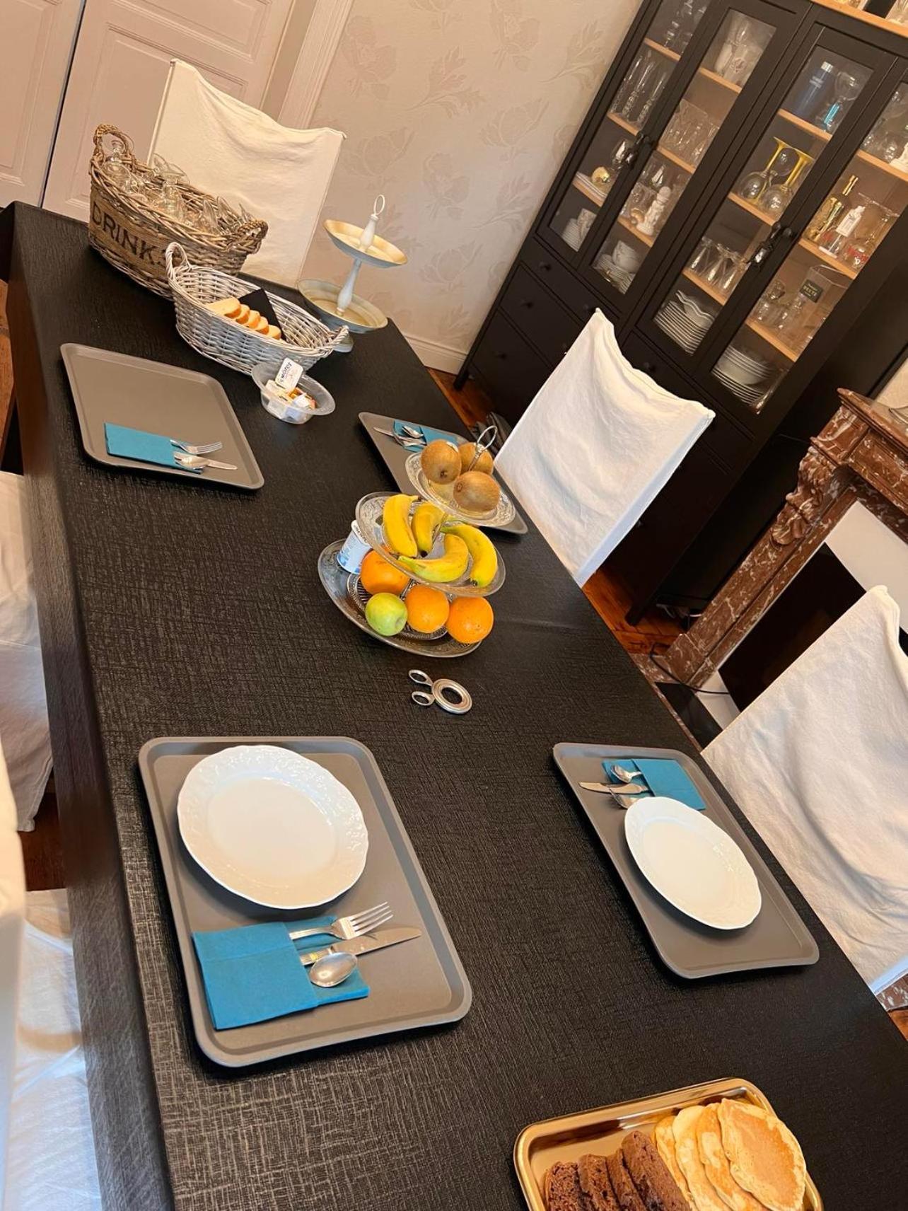 Domaine Des Anges Bed & Breakfast Avesnes-sur-Helpe Eksteriør bilde